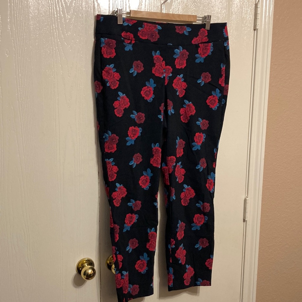 Red floral LB Lane Bryant pants 16R The Allie Fit